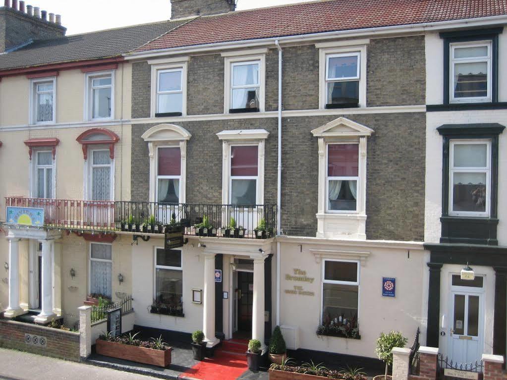 Remaotel The Bromley Apartments Great Yarmouth Bagian luar foto